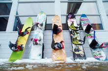 Differences Between Clip-in and Strap Snowboards