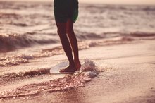 The Difference Between a Body Board and a Skim Board