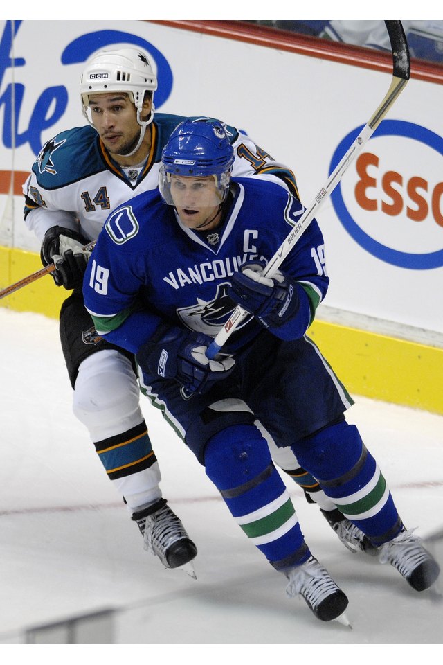 San Jose Sharks  vs Vancouver Canucks