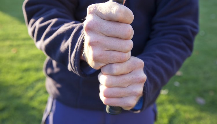 Ways to Grip a Golf Club