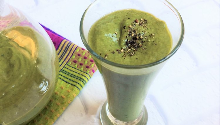 Creamy Avocado Cucumber Smoothie