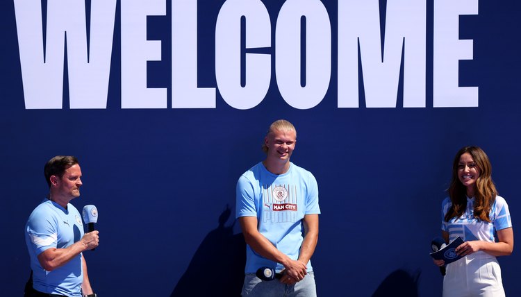 Manchester City Present New Summer Signings