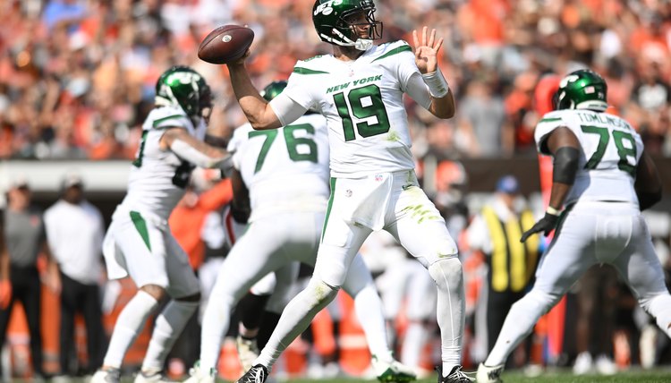 New York Jets v Cleveland Browns