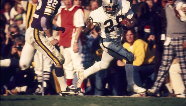 Super Bowl XI - Oakland Raiders vs Minnesota Vikings - January 9, 1977
