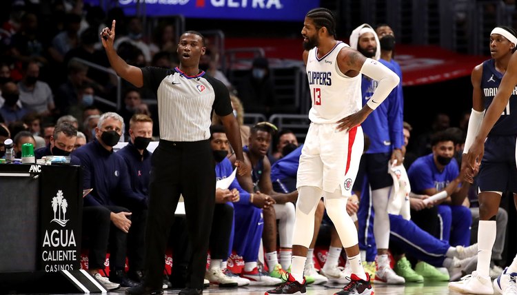 Dallas Mavericks v Los Angeles Clippers