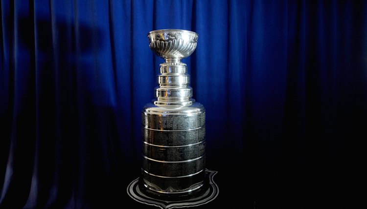 Sheraton Hotels & Resorts Presents The Stanley Cup At Sheraton New York With Former New York Ranger Mike Richter