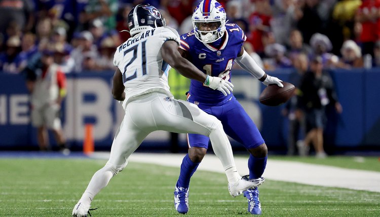 Tennessee Titans v Buffalo Bills